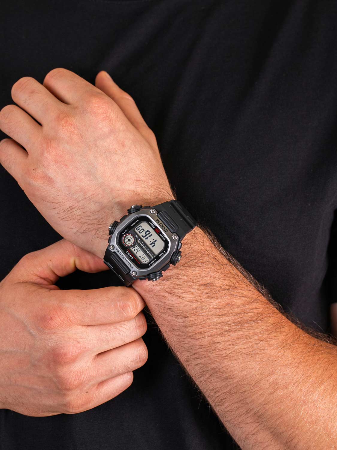 Японские наручные часы Casio Collection DW-291H-1AVEF с хронографом