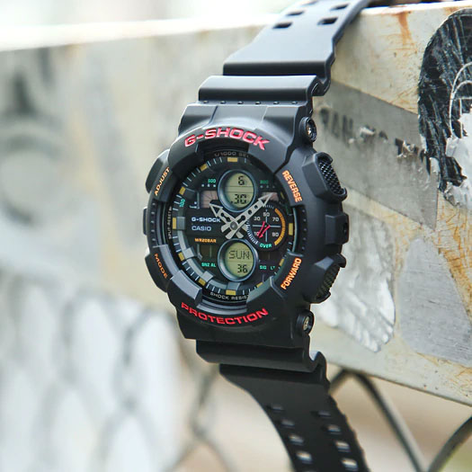 Японские наручные часы Casio G-SHOCK GA-140-1A4ER с хронографом