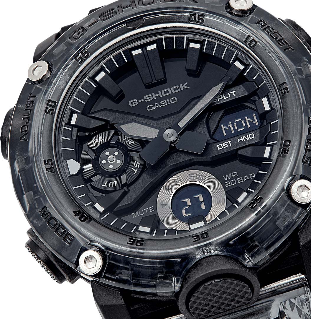 Японские наручные часы Casio G-SHOCK GA-2000SKE-8AER с хронографом