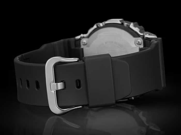 Японские наручные часы Casio G-SHOCK GM-5600-1ER с хронографом