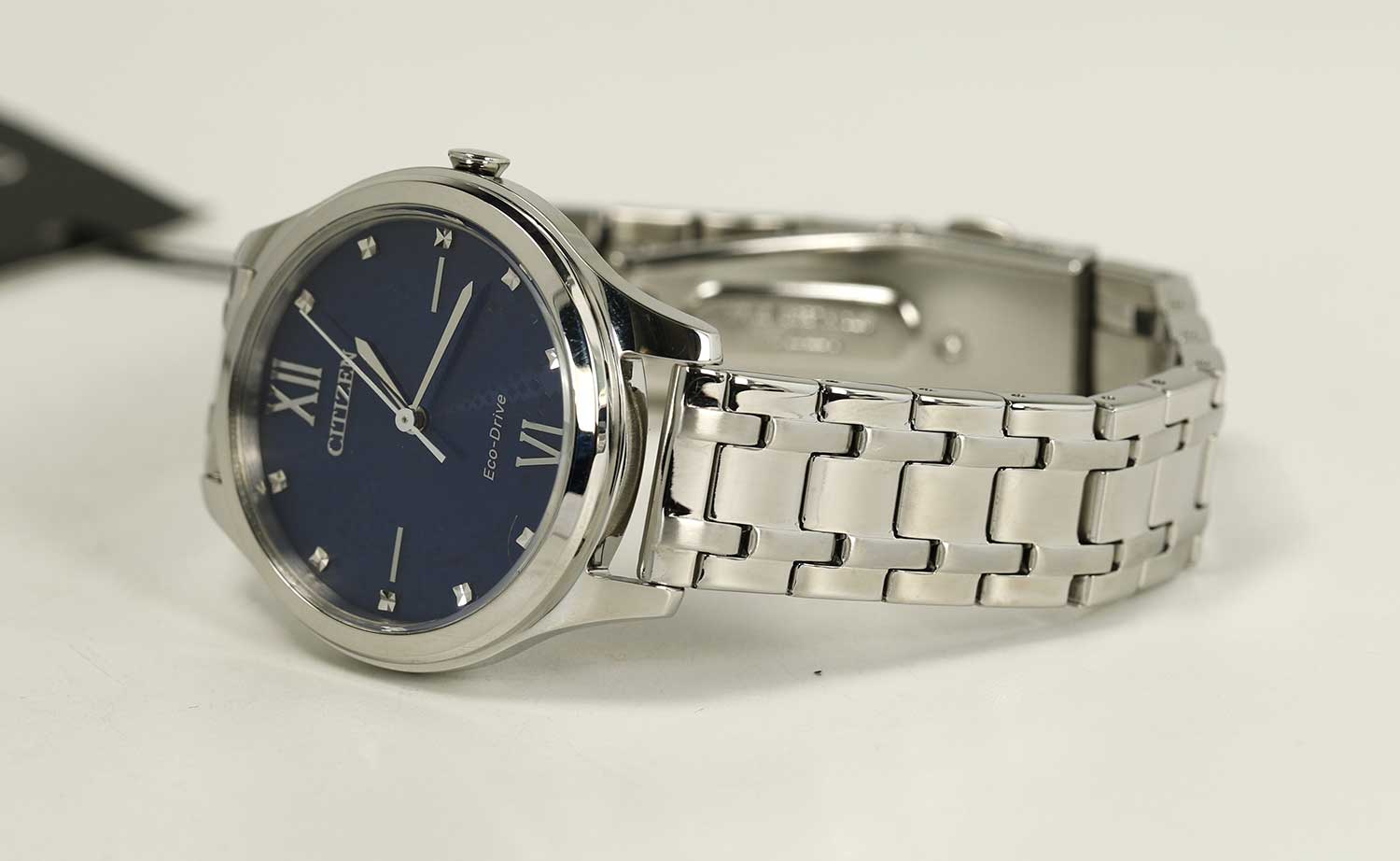 Японские наручные часы Citizen EM0500-73L