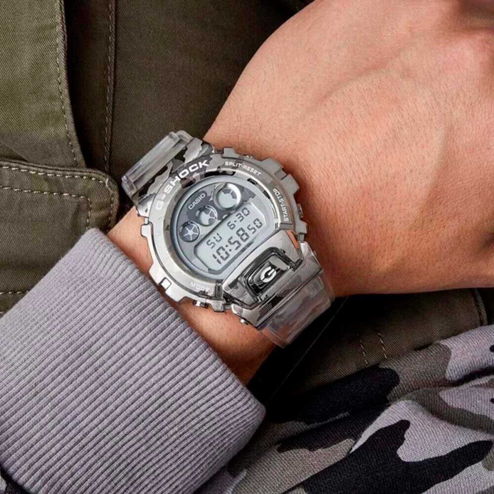 Японские наручные часы Casio G-SHOCK GM-6900SCM-1ER с хронографом