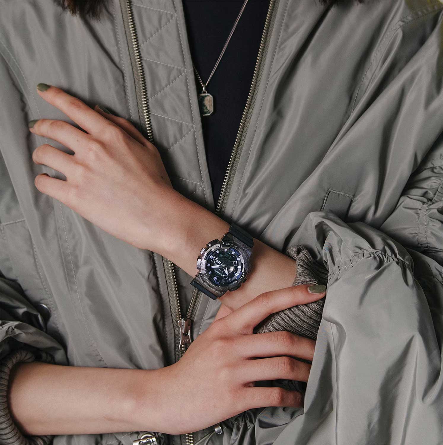 Японские наручные часы Casio G-SHOCK GM-S114GEM-1A2 с хронографом