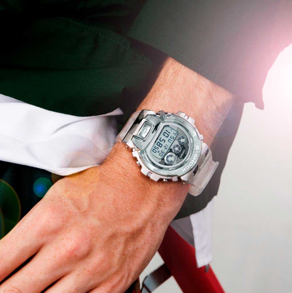 Японские наручные часы Casio G-SHOCK GM-6900SCM-1ER с хронографом