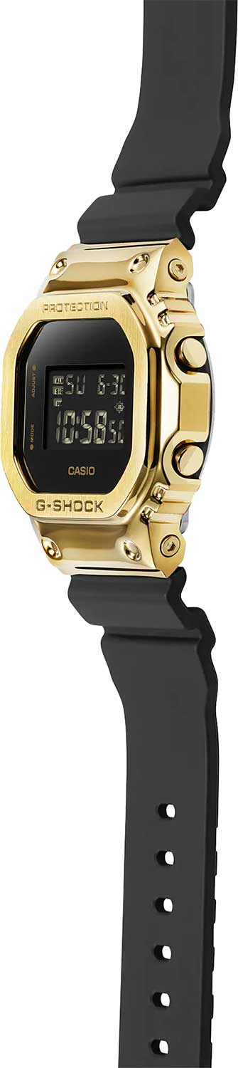 Японские наручные часы Casio G-SHOCK GM-5600G-9E с хронографом