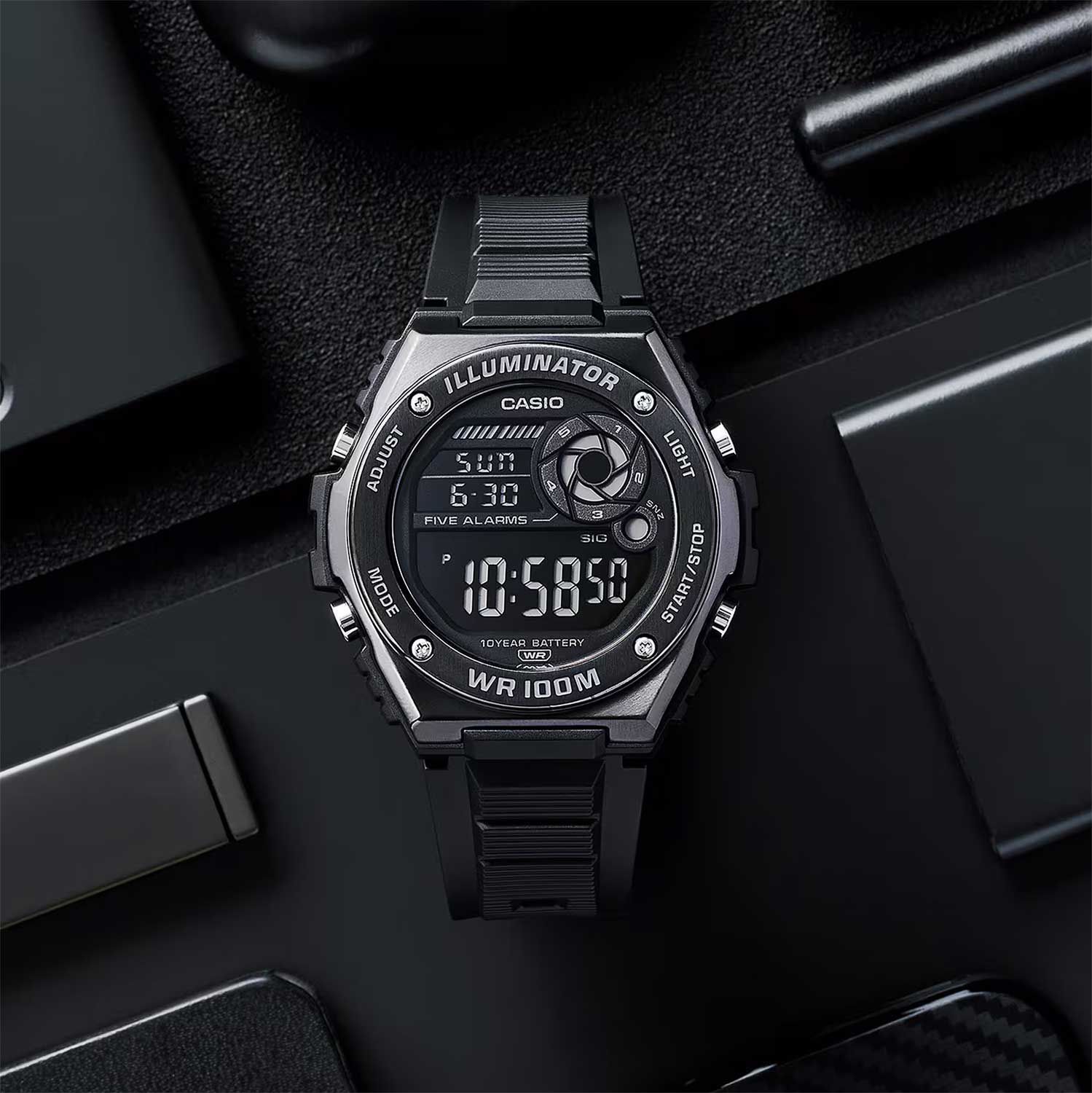 Японские наручные часы Casio Collection MWD-100HB-1B с хронографом