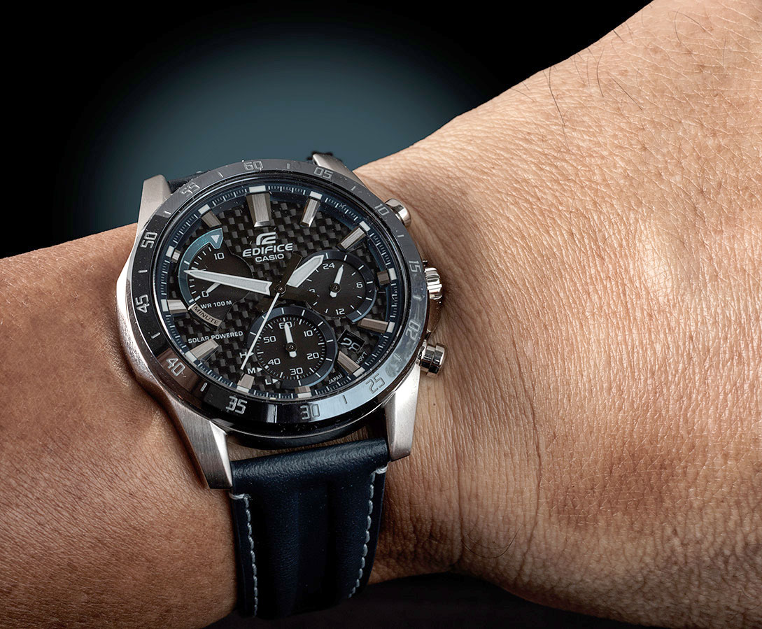 Японские наручные часы Casio Edifice EQS-930BL-2AVUDF с хронографом