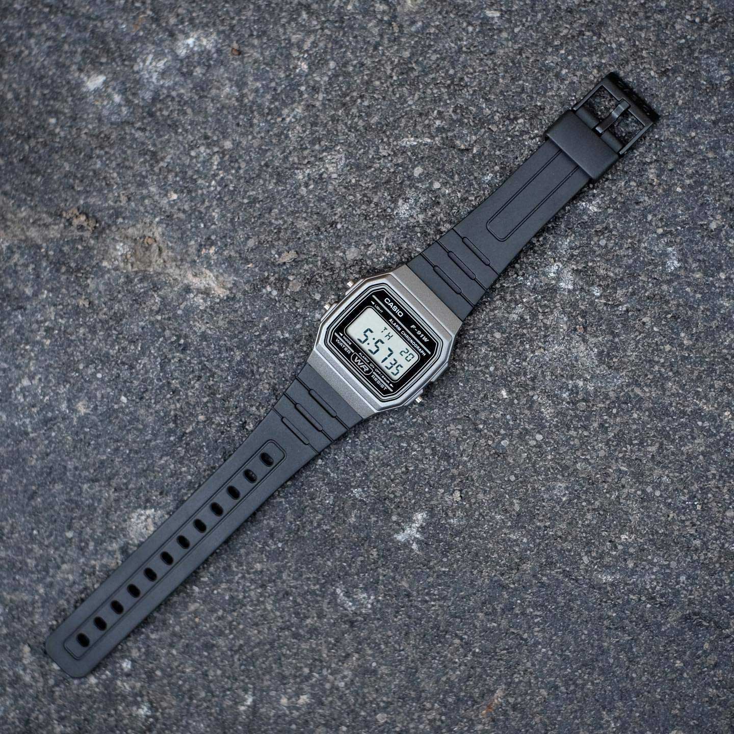 Японские наручные часы CASIO CASIO COLLECTION F-91WM-1B