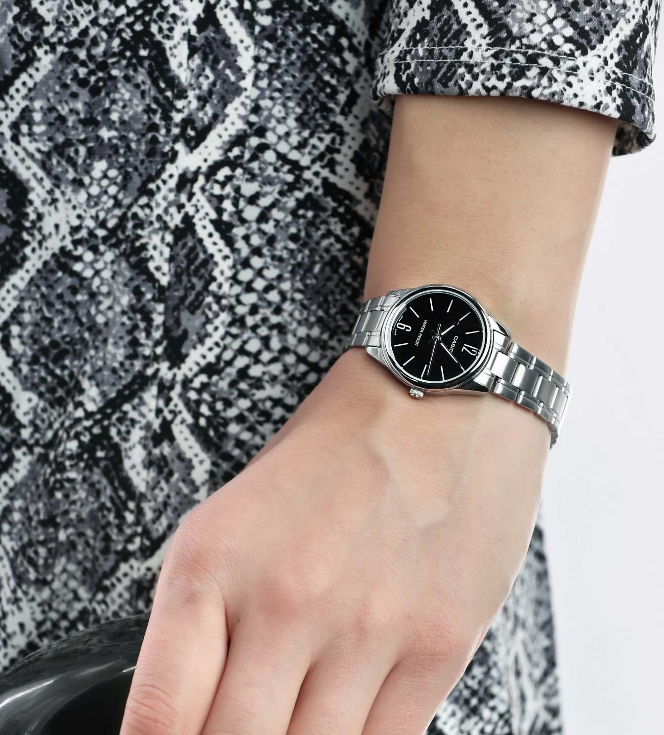 Японские наручные часы CASIO CASIO COLLECTION LTP-V005D-1B