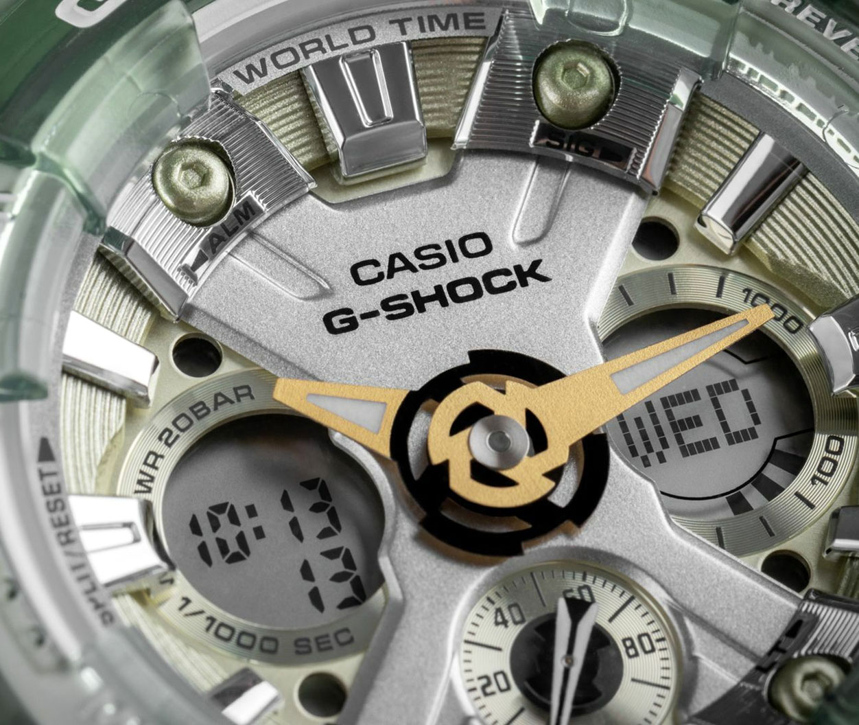 Японские наручные часы Casio G-SHOCK GMA-S120GS-3AER с хронографом