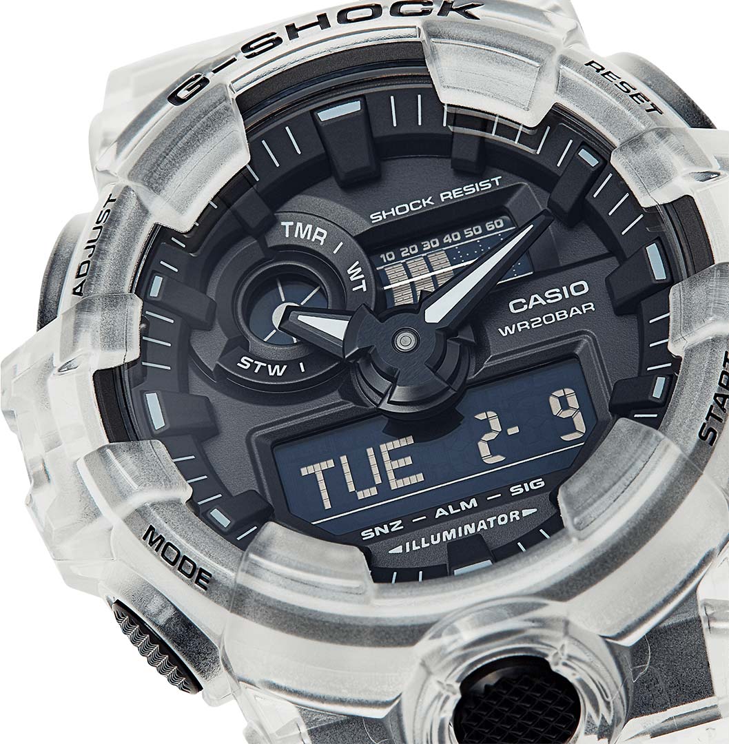 Японские наручные часы Casio G-SHOCK GA-700SKE-7AER с хронографом