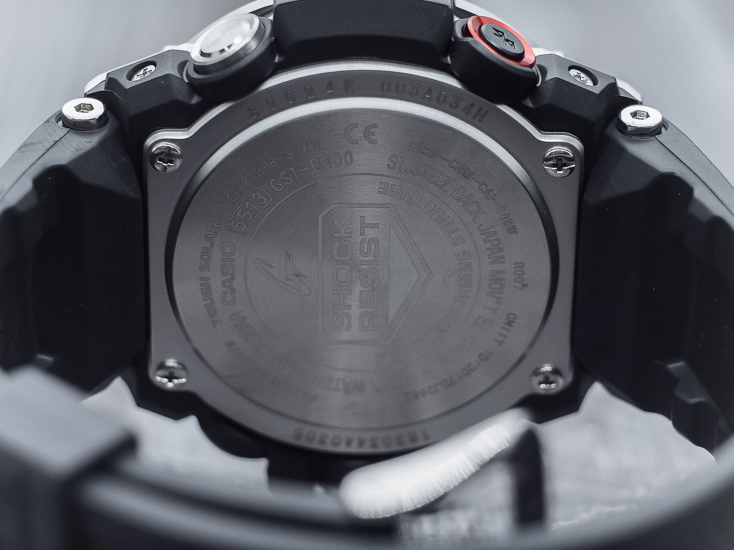 Японские наручные часы Casio G-SHOCK GST-B100-1A с хронографом