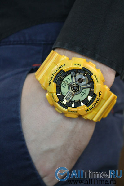 Японские наручные часы Casio G-SHOCK GA-110CM-9A с хронографом