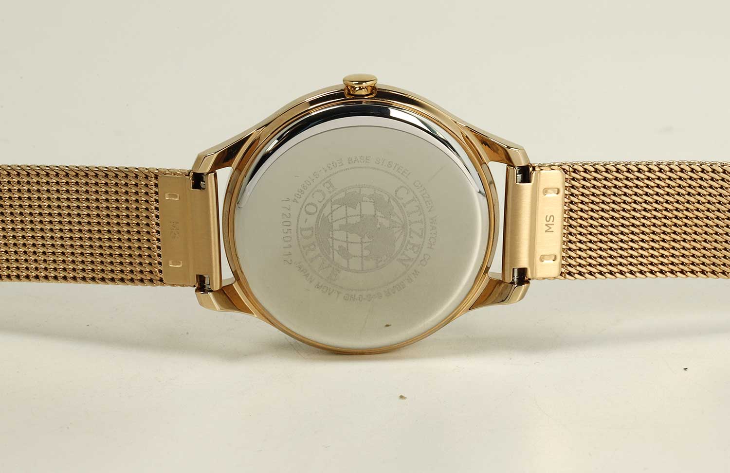 Японские наручные часы Citizen EM0503-83X