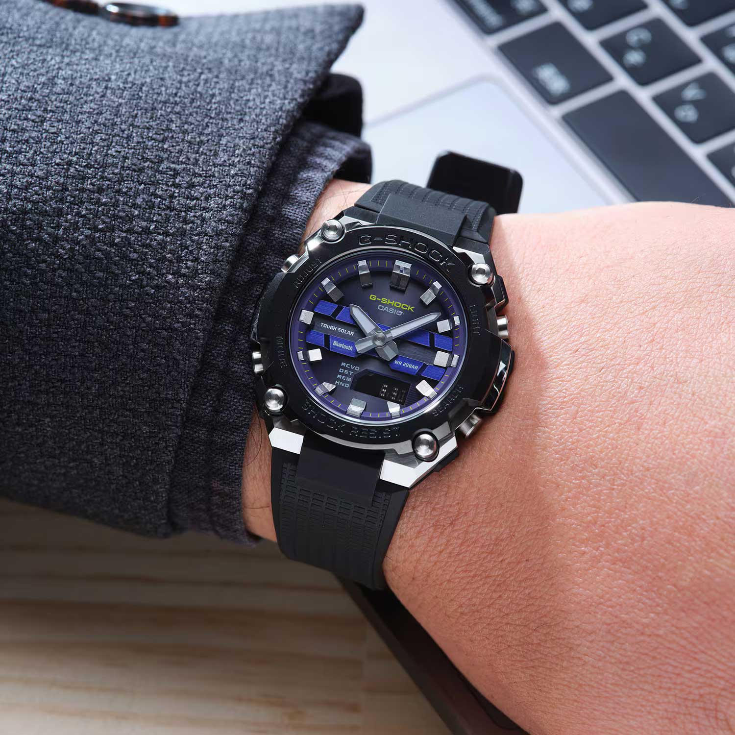 Японские наручные часы CASIO G-SHOCK GST-B600A-1A6