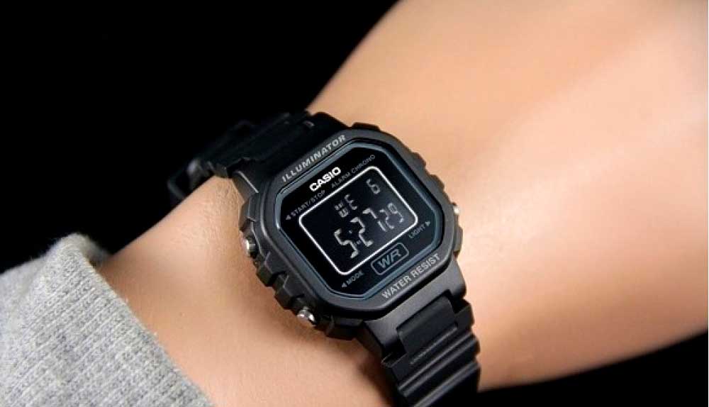 Японские наручные часы Casio Collection LA-20WH-1B