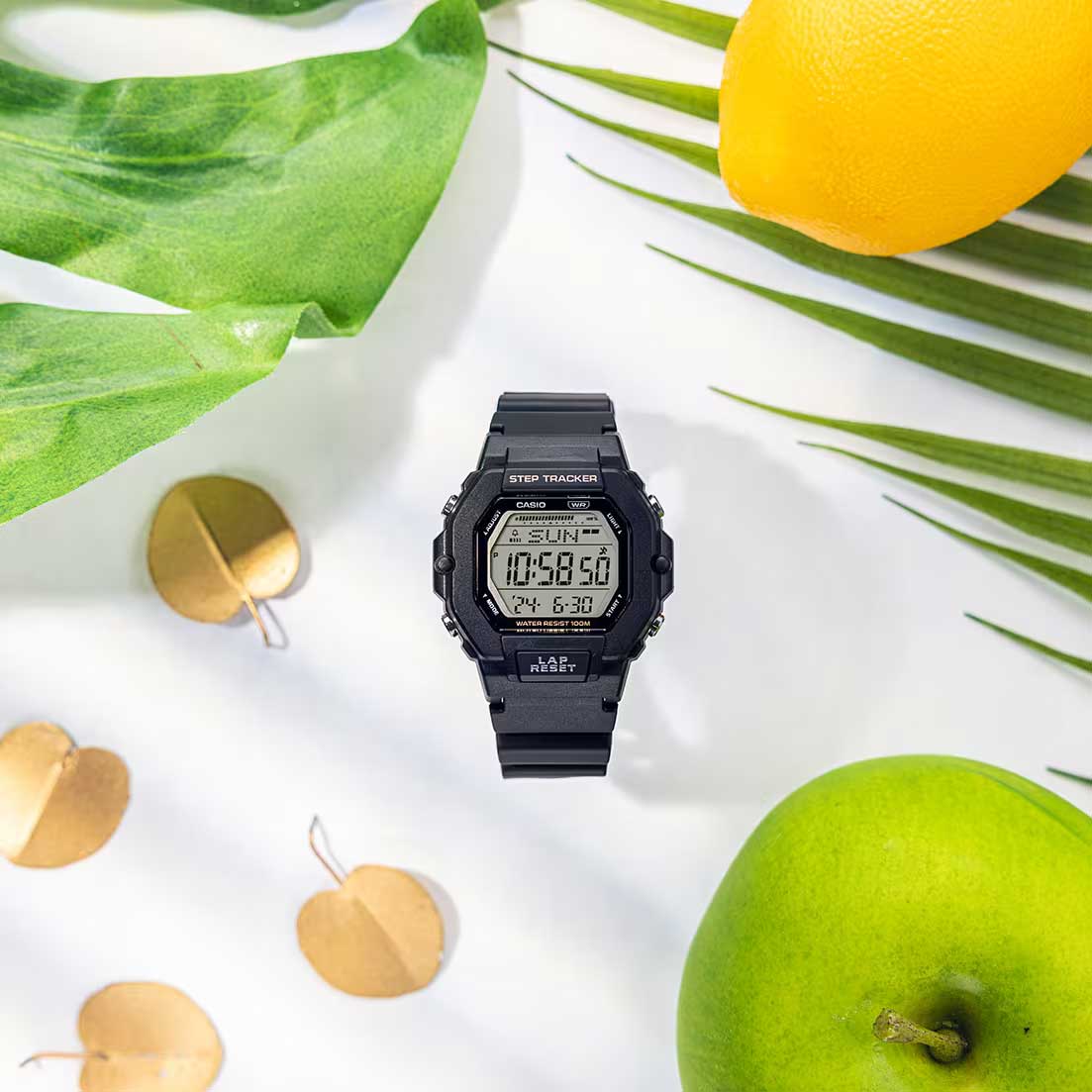 Японские спортивные наручные часы Casio Collection LWS-2200H-1A с хронографом