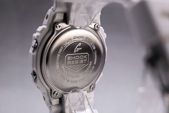 Японские наручные часы Casio G-SHOCK DW-5600MW-7E с хронографом