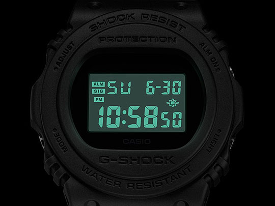 Японские наручные часы Casio G-SHOCK DW-5750E-1B с хронографом