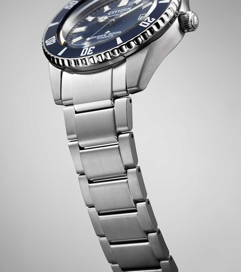 Японские механические титановые наручные часы Citizen NB6021-68L