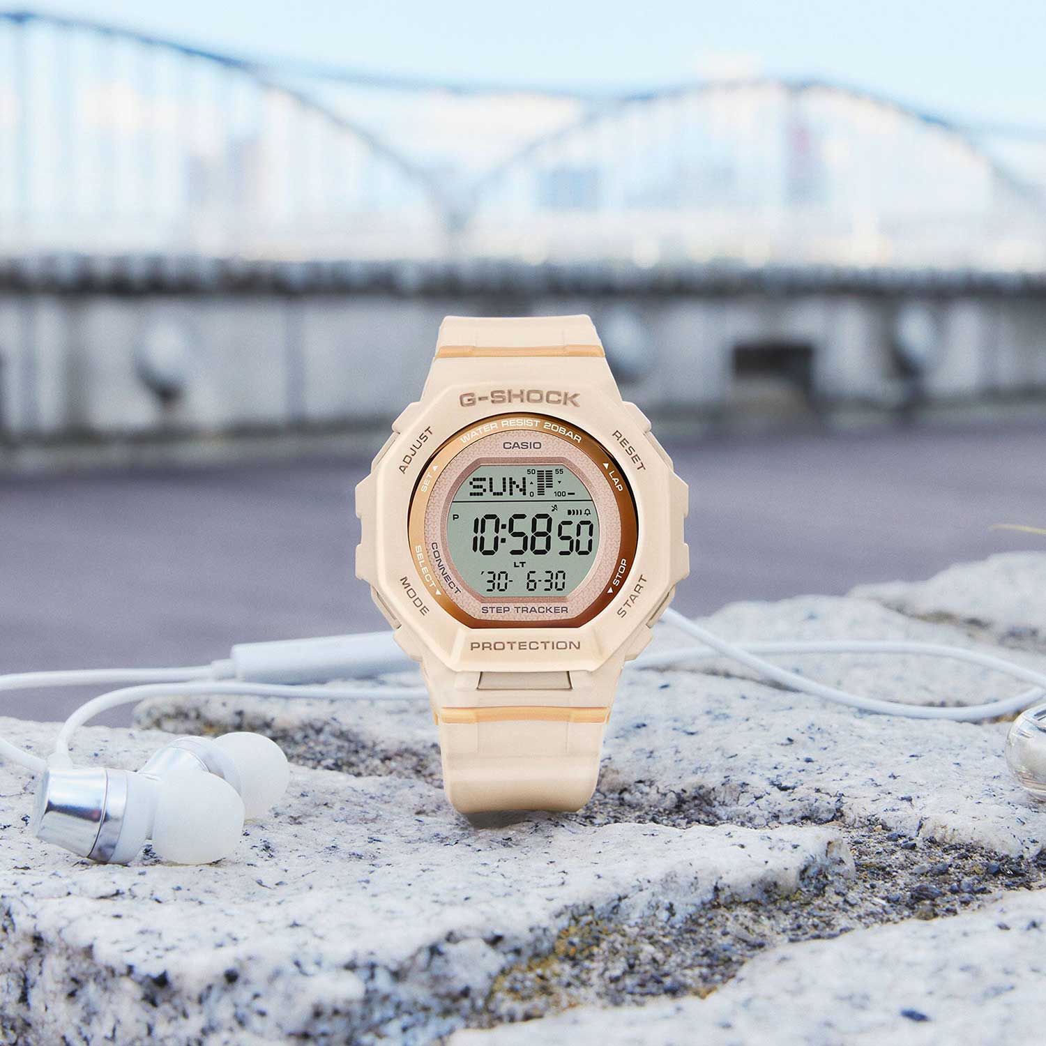Японские наручные часы CASIO G-SHOCK GMD-B300-4
