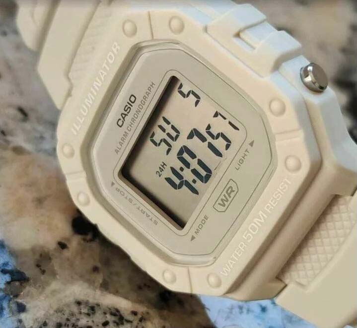 Японские наручные часы Casio Collection W-218HC-8AVEF с хронографом