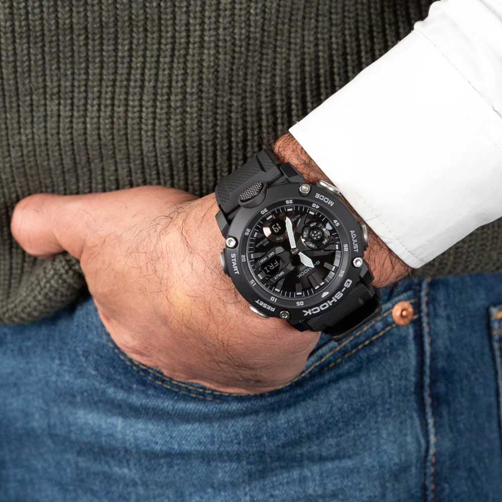 Японские наручные часы Casio G-SHOCK GA-2000S-1AER с хронографом