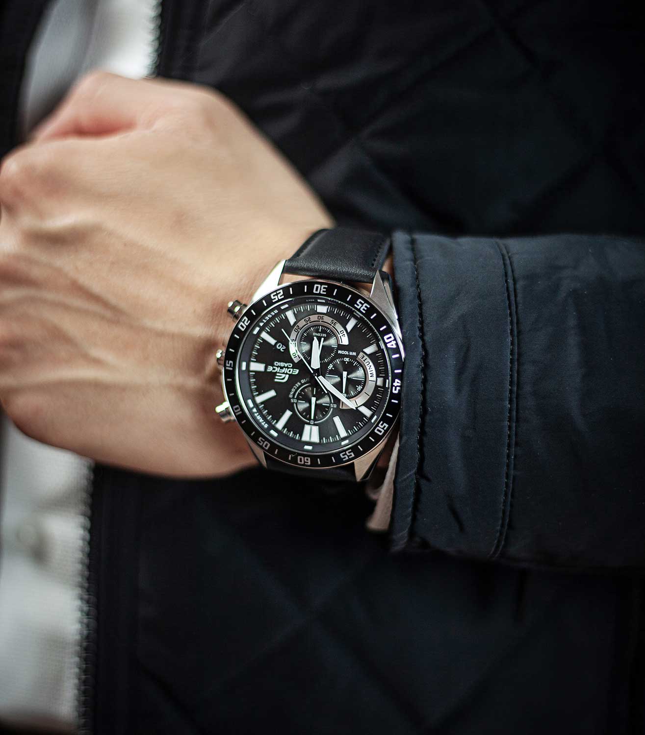 Японские наручные часы Casio Edifice EFV-620L-1AVUEF с хронографом