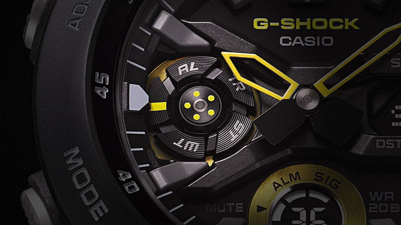 Японские наручные часы Casio G-SHOCK GA-2000-1A9ER с хронографом