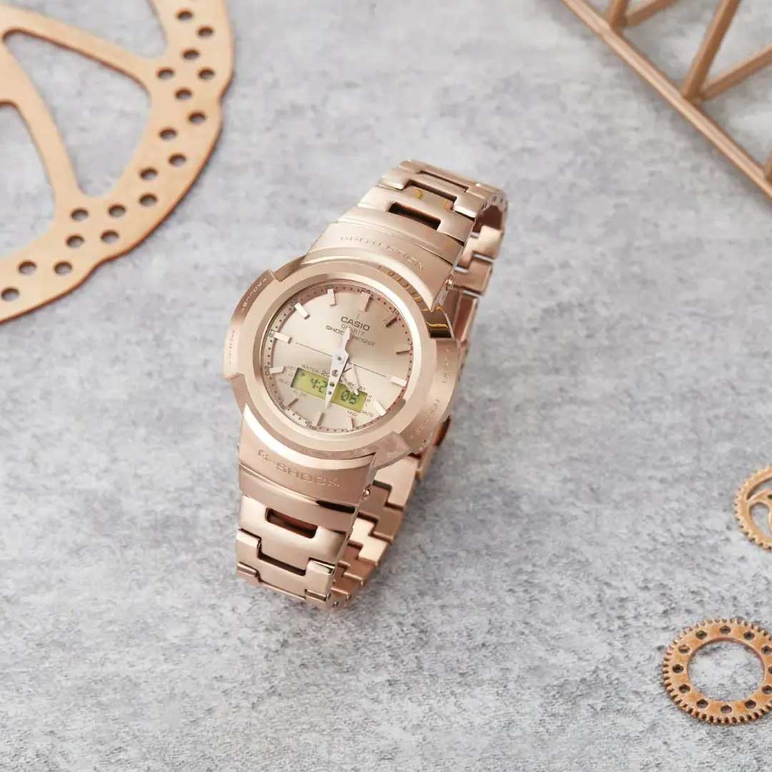 Японские наручные часы Casio G-SHOCK AWM-500GD-4A с хронографом