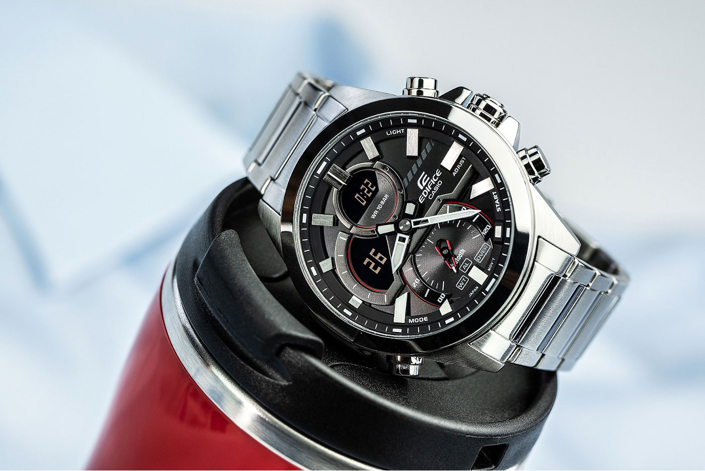 Японские наручные часы Casio Edifice ECB-30D-1AEF с хронографом