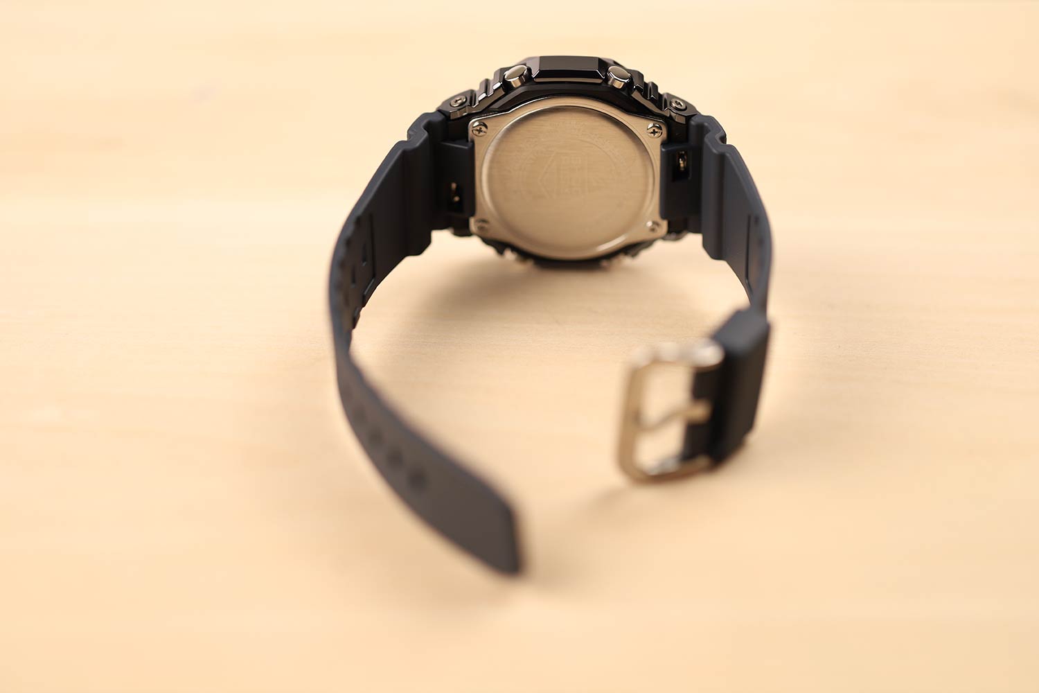 Японские наручные часы Casio G-SHOCK GM-2100N-2AER с хронографом