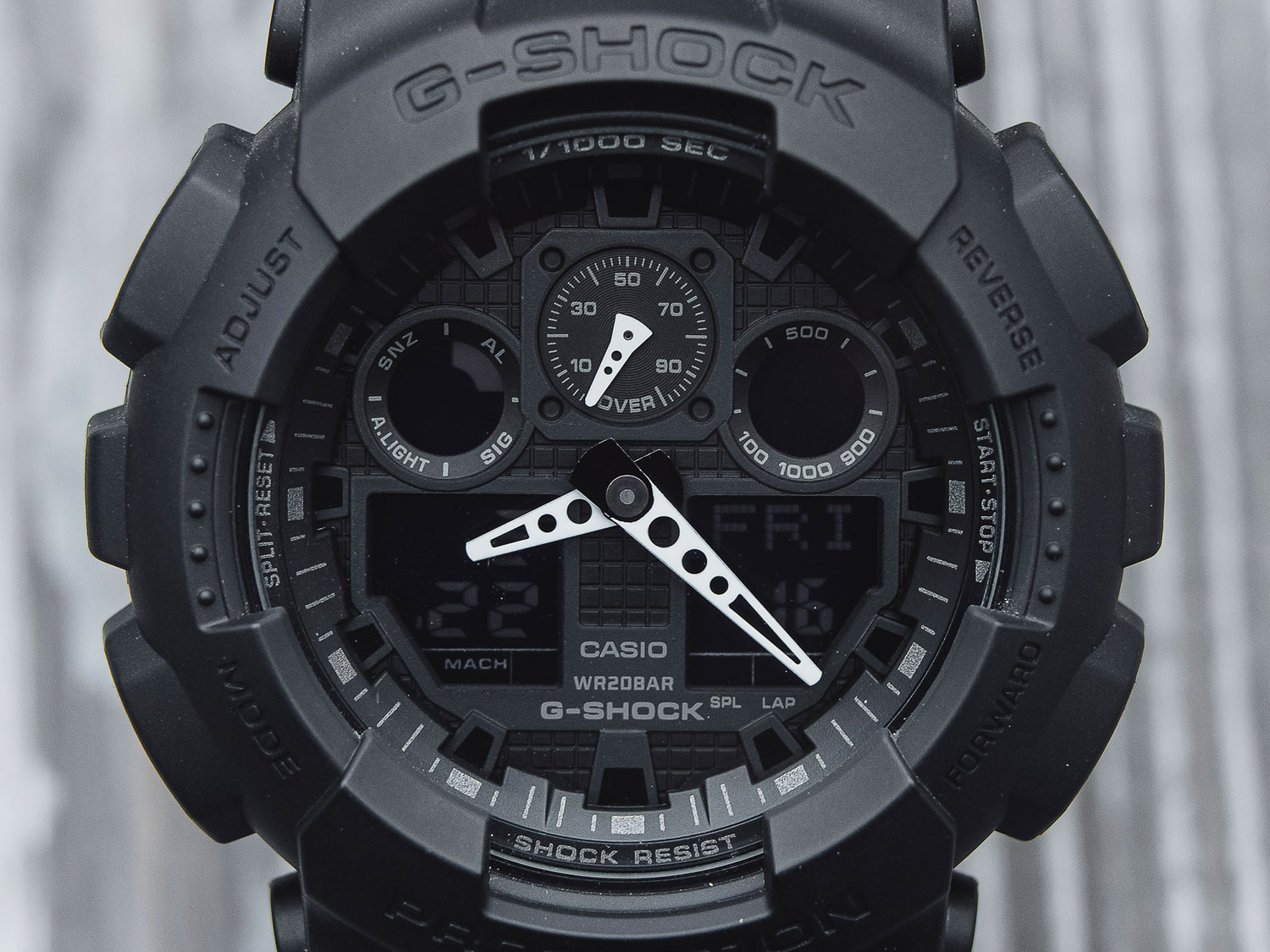 Японские наручные часы CASIO G-SHOCK GA-100-1A1