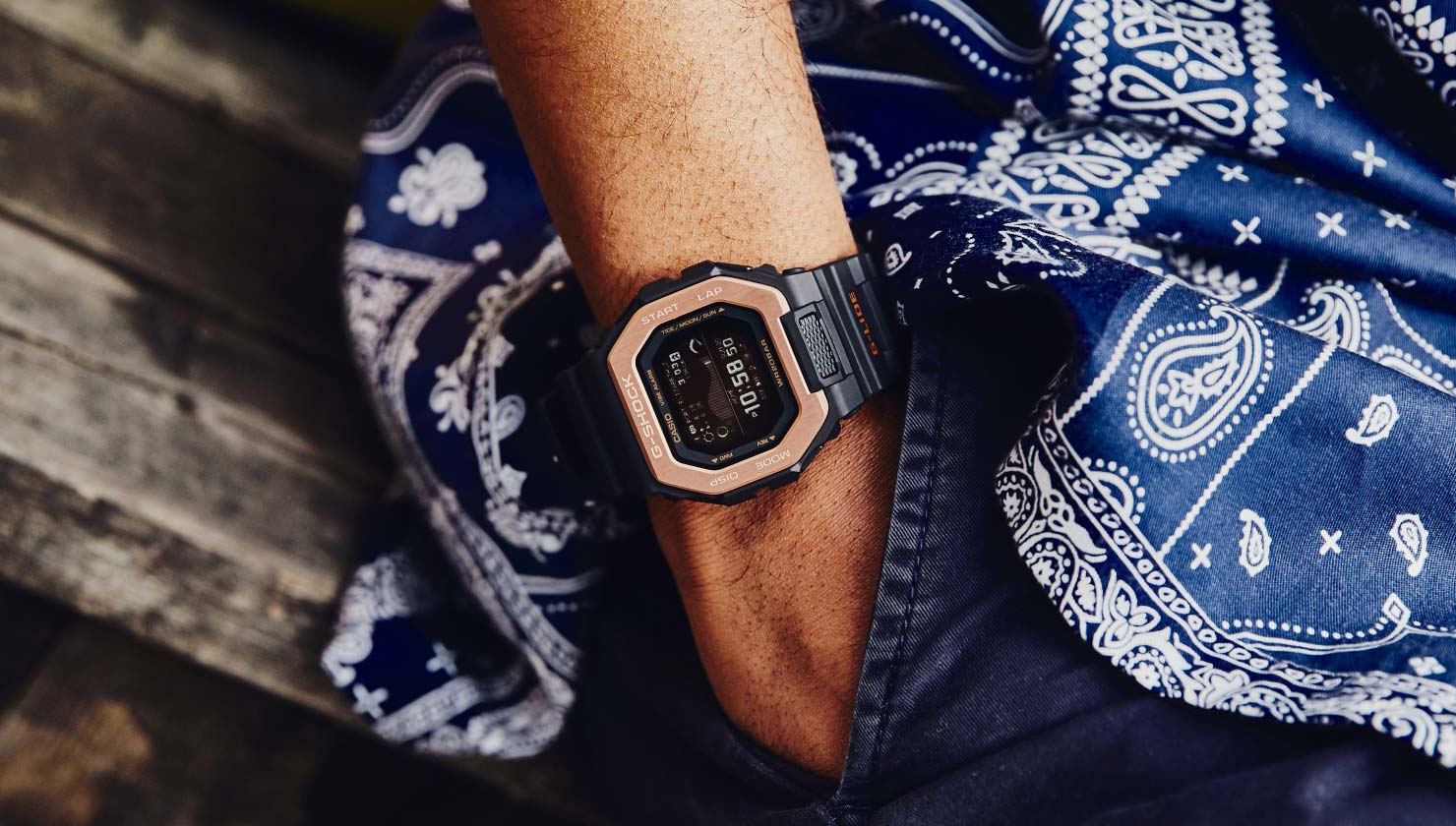 Японские спортивные наручные часы Casio G-SHOCK GBX-100NS-4ER с хронографом