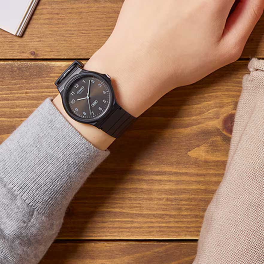 Японские наручные часы CASIO CASIO COLLECTION MQ-24B-1B