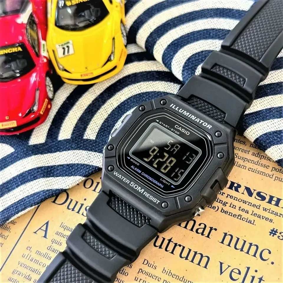 Японские наручные часы Casio Collection W-218H-1B с хронографом