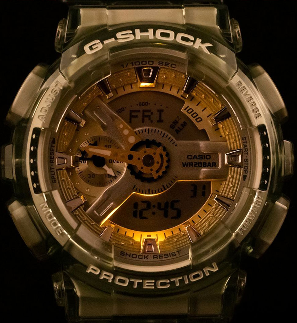 Японские наручные часы Casio G-SHOCK GMA-S110GS-3AER с хронографом