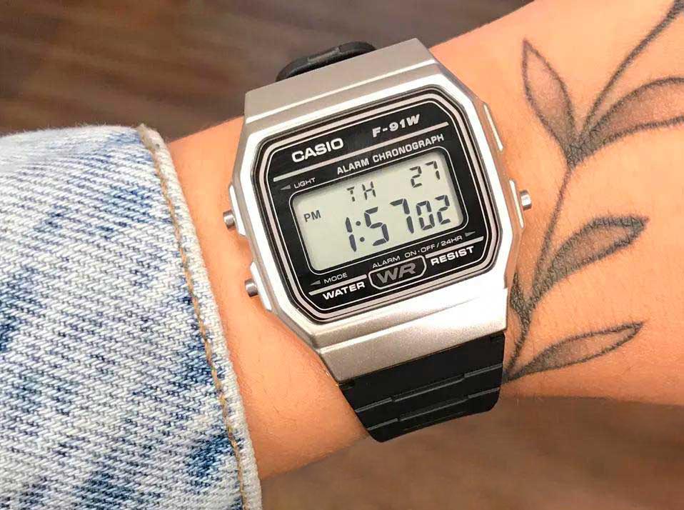 Японские наручные часы Casio Illuminator F-91WM-7A с хронографом