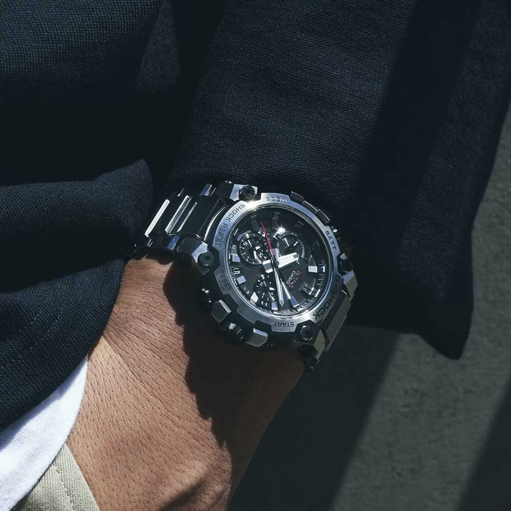 Японские наручные часы Casio G-SHOCK MTG-B3000D-1AER с хронографом