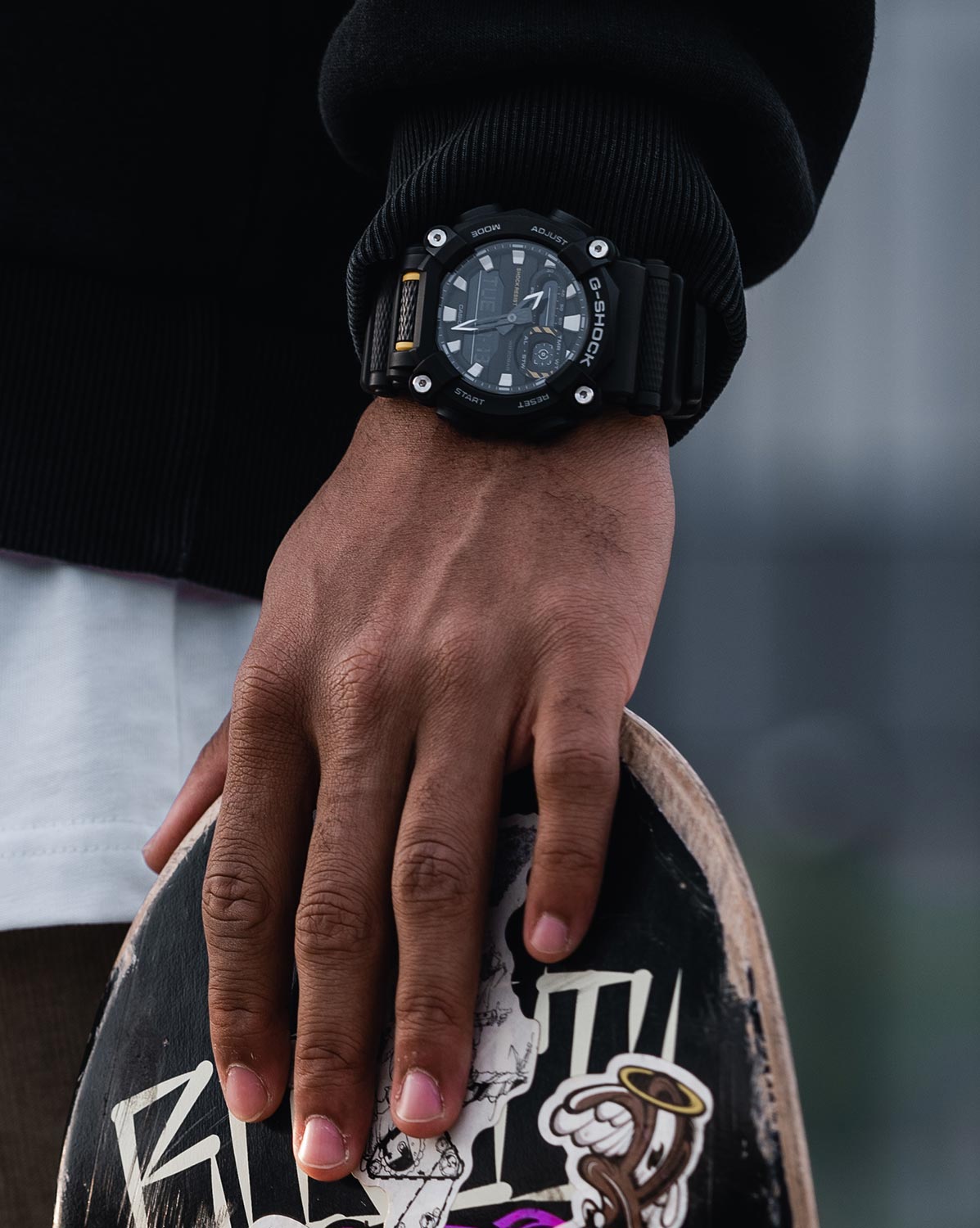 Японские наручные часы Casio G-SHOCK GA-900-1AER с хронографом