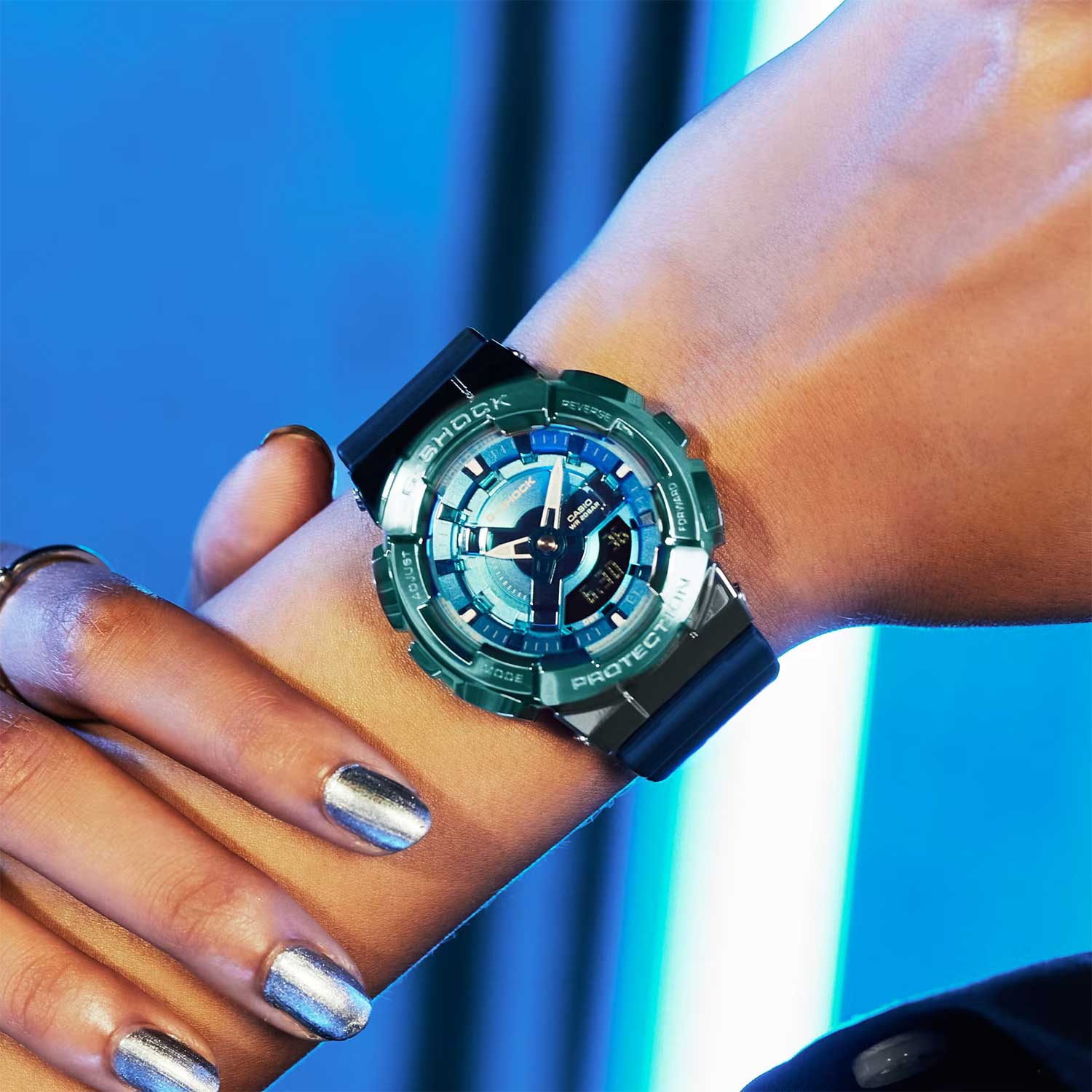 Японские наручные часы CASIO G-SHOCK GM-S110LB-2A