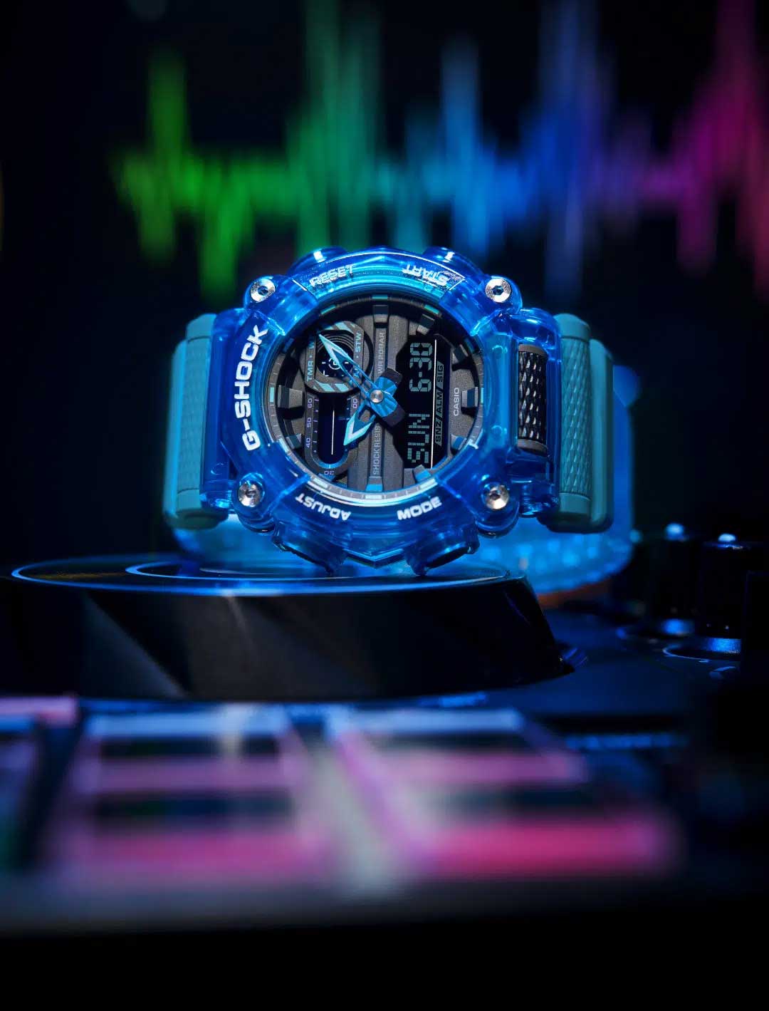 Японские наручные часы Casio G-SHOCK GA-900SKL-2A с хронографом