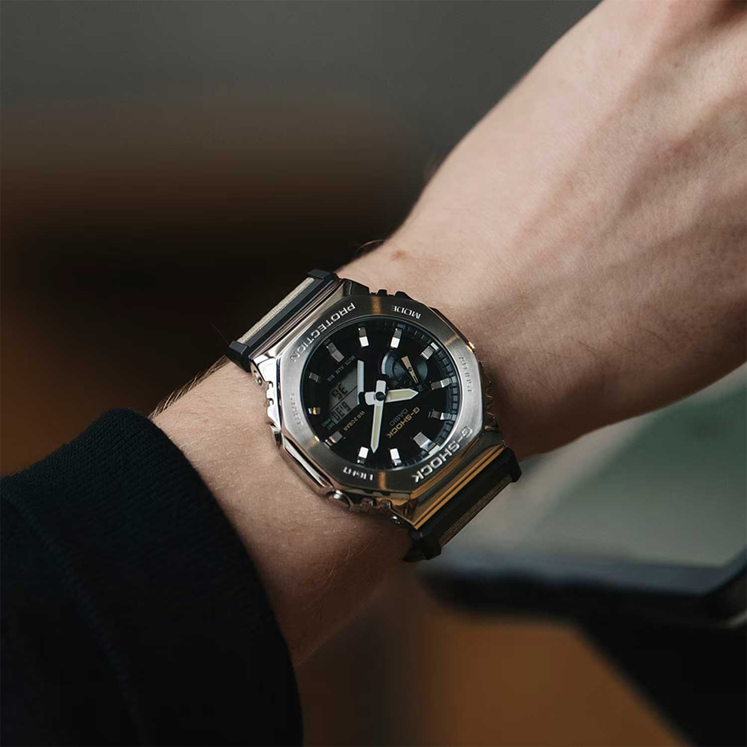 Японские наручные часы CASIO G-SHOCK GM-2100C-5A