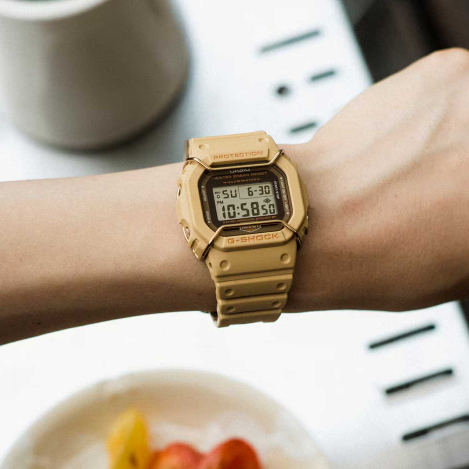 Японские наручные часы CASIO G-SHOCK DW-5600PT-5