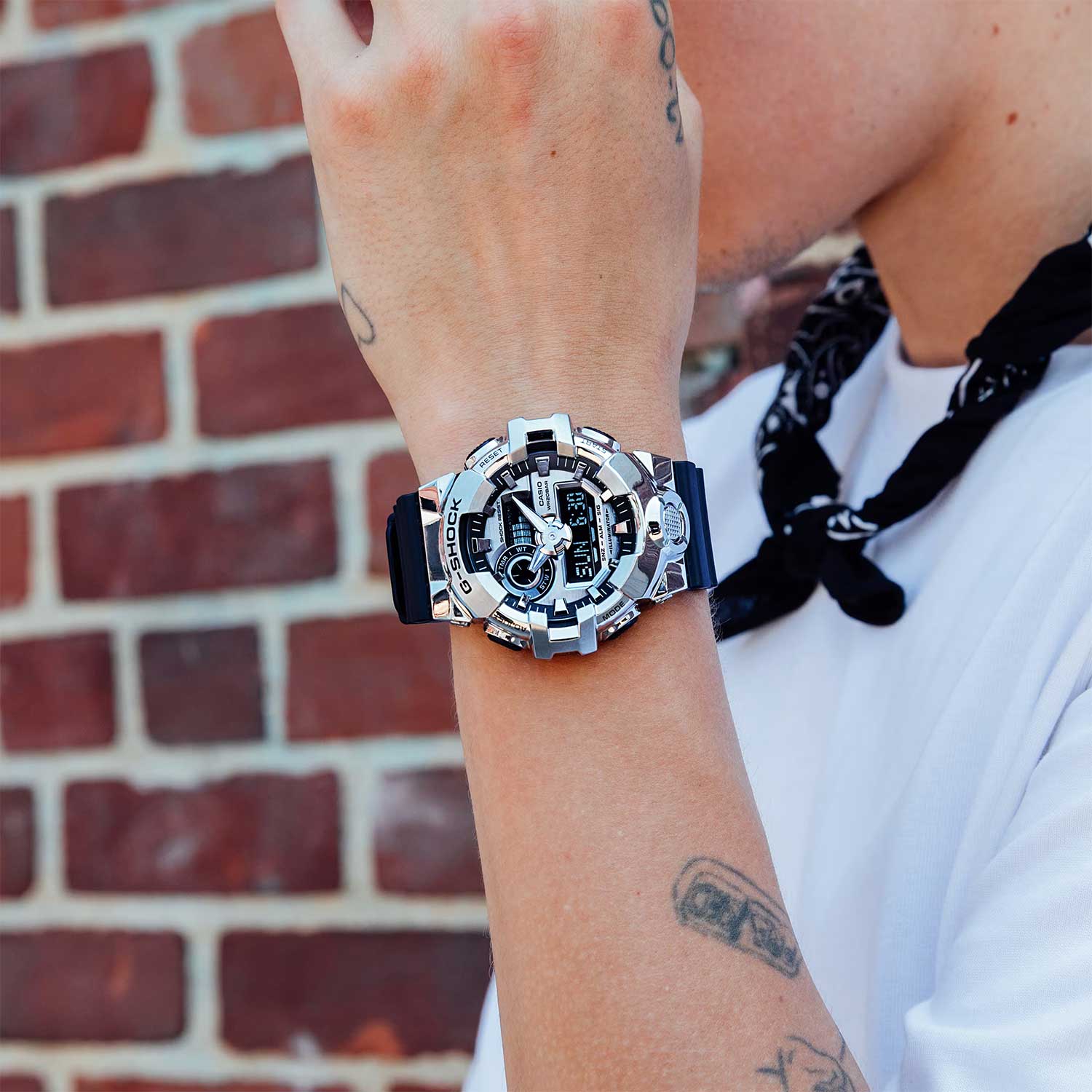 Японские наручные часы CASIO G-SHOCK GM-700-1A