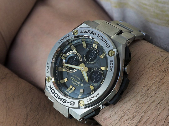 Японские наручные часы Casio G-SHOCK GST-W110D-1A9 с хронографом