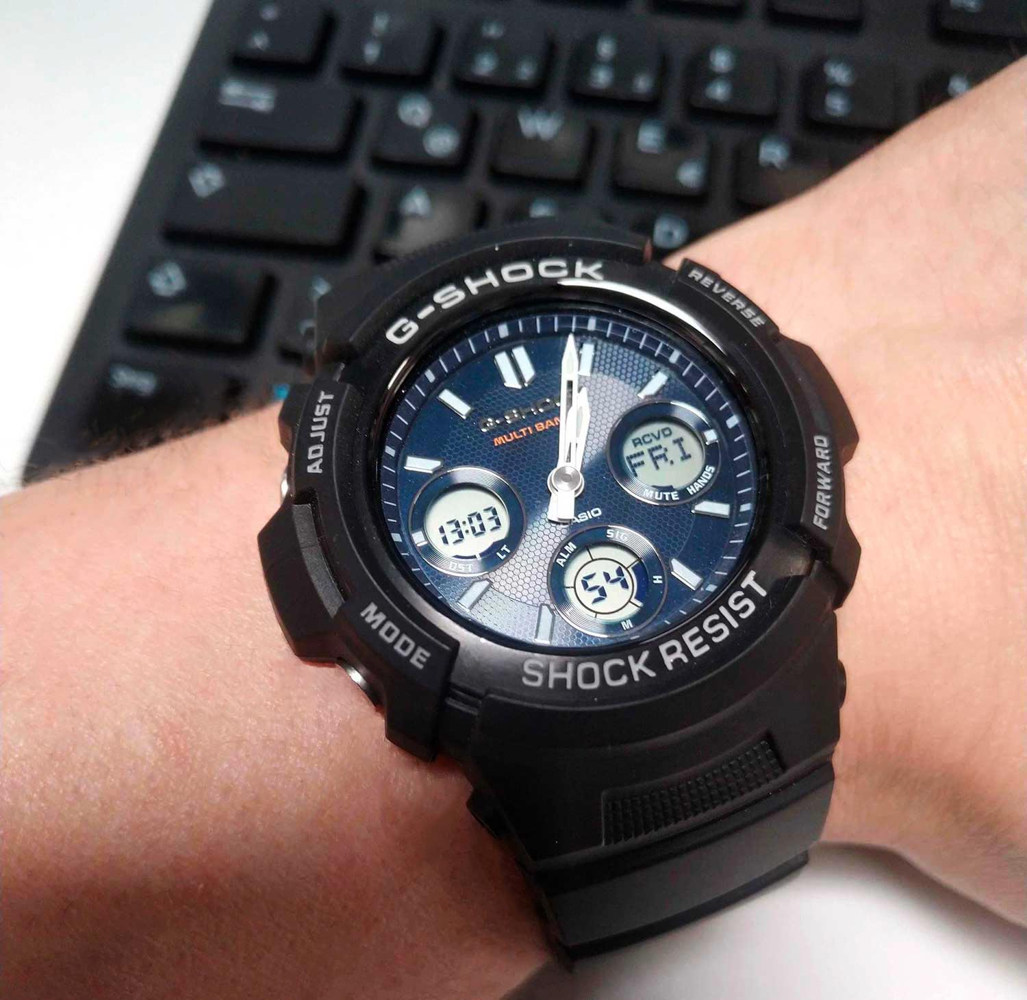 Японские наручные часы Casio G-SHOCK AWG-M100SB-2A с хронографом