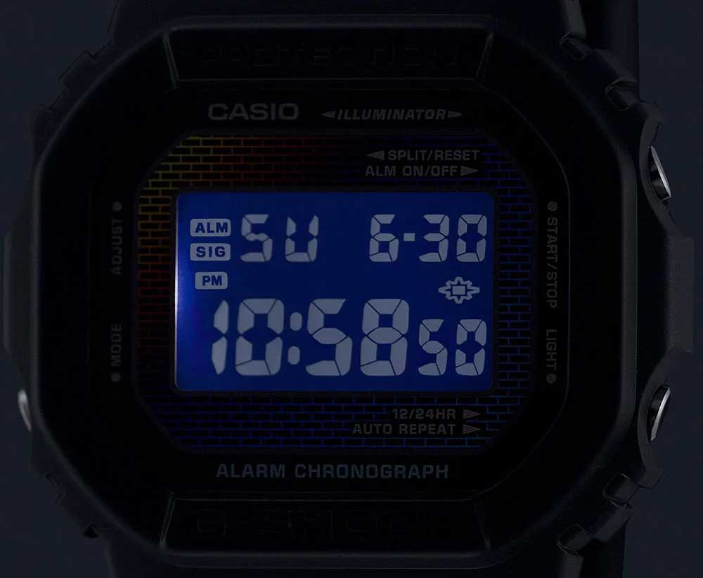 Японские наручные часы Casio G-SHOCK GM-5600RW-1 с хронографом