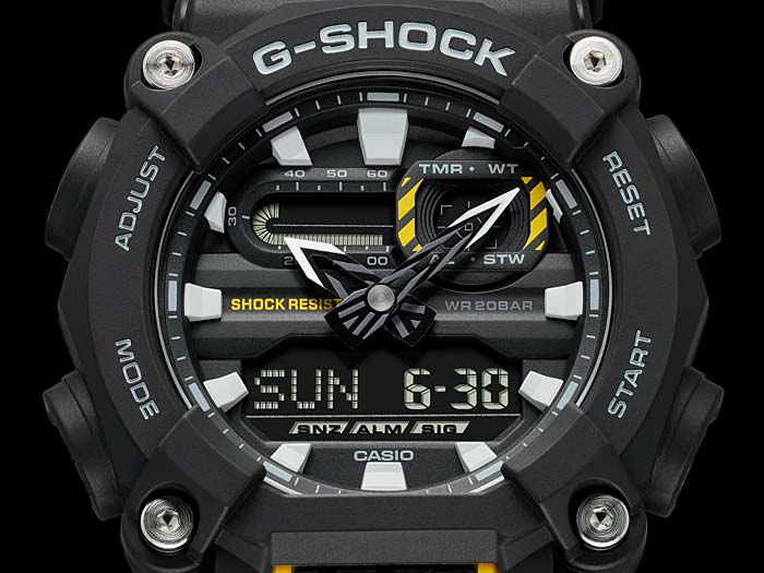 Японские наручные часы Casio G-SHOCK GA-900-1AER с хронографом
