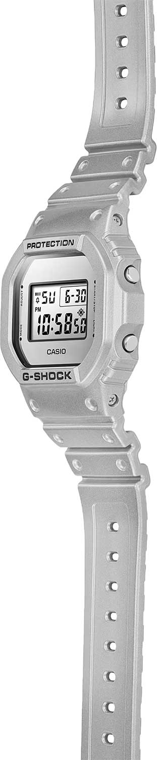 Японские наручные часы Casio G-SHOCK DW-5600FF-8 с хронографом